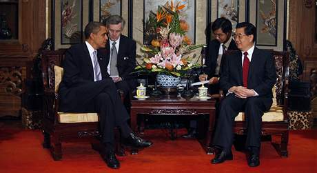Americký prezident Barack Obama s čínským prezidentem Chu Ťin-tchaem (16. listopadu 2009)