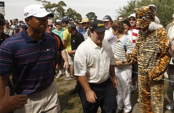 Australian Masters 2009 - Tiger Woods a "tygr" v publiku, 1. kolo.