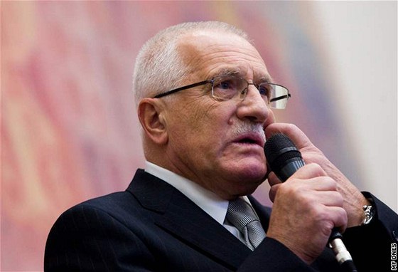 Prezident Václav Klaus na pd Právnické fakulty Univerzity Karlovy (16. listopadu 2009)