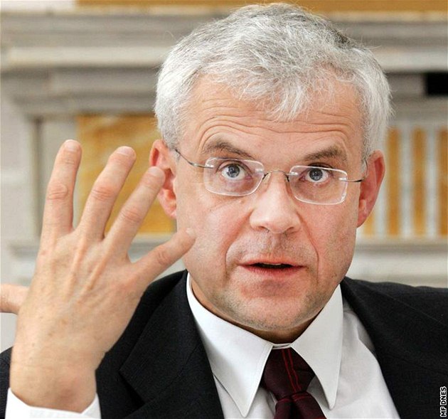 Za svou p�tiletou práci v Evropské unii získá Vladimír �pidla �t�drou do�ivotní rentu.