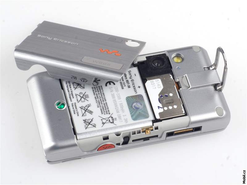 Sony Ericsson W995