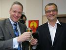 Svoboda a Kalousek zapíjí odhad pro lidovce