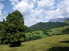 Rakousko, malebná alpská krajina pod straidelnou horou Köni