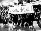 Studentská demonstrace na Národní tíd v Praze 17. listopadu 1989.