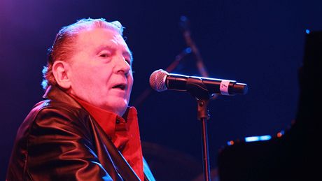 Jerry Lee Lewis pi druhém vystoupení v esku