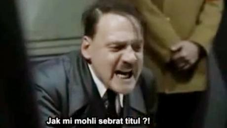 Zábr z videa "JUDr. Hitler v Plzni"