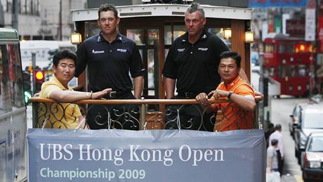 Hong Kong Open 2009 - (zleva) obhájce Lin Wen-tang, Lee Westwood, Darren Clarke, Jang Jong-un.