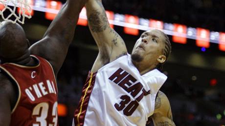 Miami - Cleveland: Shaquille O'Neal a Michael Beasley