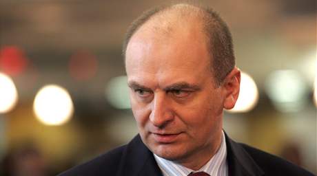 Petr Gandalovi poítá s tím, e Mirek Topolánek by si ho po sporech v ODS do pítí vlády u nejspí nevzal.