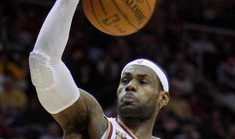 Cleveland Cavaliers: LeBron James smeuje