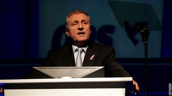 Mirek Topolánek na kongresu ODS. (21. listopadu 2009)
