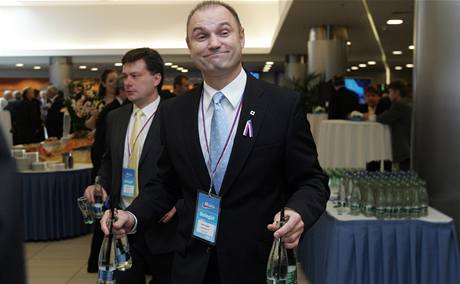 Ivan Langer na kongresu ODS. (21. listopadu 2009)