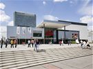 Prvním letoním prodaným nákupním centrem byly Arkády Pankrác. Za 75% podíl...