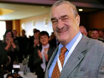 Stoprocentn pedseda Karel Schwarzenberg