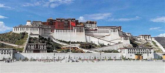 Palác Potala ve Lhase, sídlo tibetských dalajlam, je pod neustálou kontrolou ínských voják