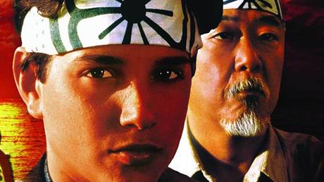 Známá fotka z pvodního, 25 let starého filmu Karate Kid.