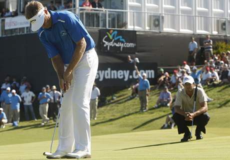 Australian Open 2009 - Stuart Appleby (patuje) a Adam Scott (v pozad), finlov kolo.