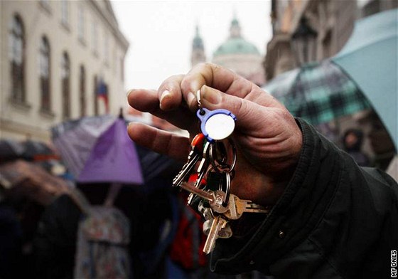 Demonstraci povauje za úinnou monost, jak ovlivnit práci politik, skoro polovina dotázaných.