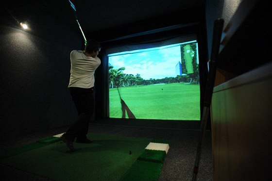 Golf na simulátorech - centrum Quatro Kunratice