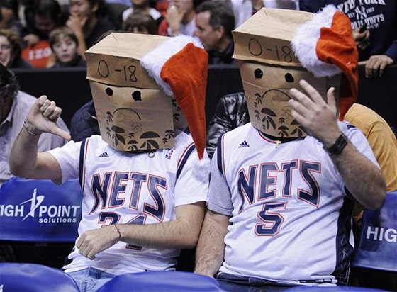 Zklamaní fanouci New Jersey Nets.