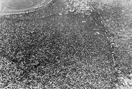 Altamont 1969: leteck pohled na djit festivalu