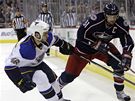 Columbus - St. Louis: Roman Polák (vlevo) a Rick Nash