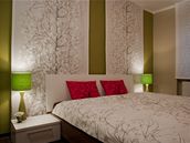 Ošemetná sémantická hnízda. Co si počít, když chcete sdílet lože, ale nechcete sdílet polohu?