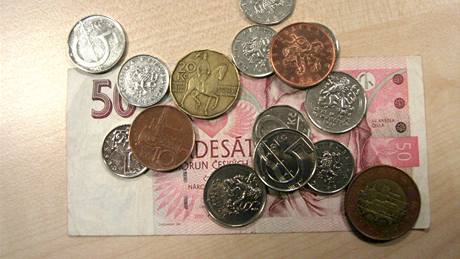 Firmy budou stále velice opatrné s výplatou bonus�, váno�ních odm�n �i benefit�. Ilustra�ní foto
