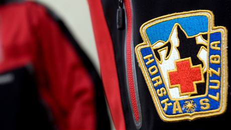 Hortí záchranái pedstavili nové obleení Horské sluby R pro zimní sezonu. (2. prosince 2009)