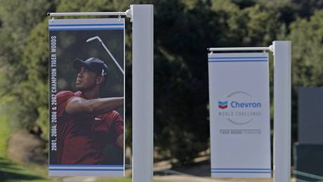 Tiger Woods u podruhé podruhé v ad nenastoupí na svém charitativním turnaji. Loni jej ze hry vyadila rekonvalescence po operaci kolena, nyní lehká zranní ze záhadné autonehody.