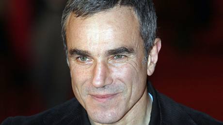 Z londýnské premiéry filmu Nine (Daniel Day-Lewis)  