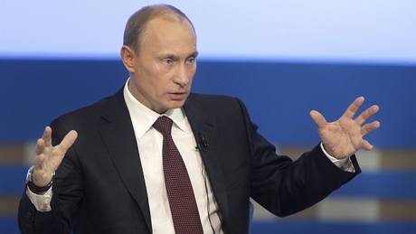 Ruský premiér Vladimir Putin v po�adu Otázky a odpov�di (3. prosince 2009)