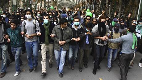 Írántí vysokokoláci vyli na Studentský den do ulic (7. prosince 2009) 