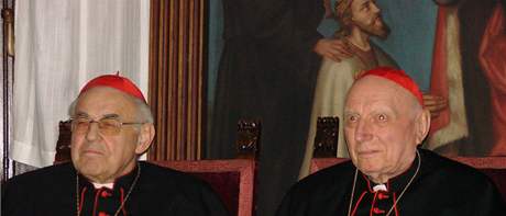 Kardinl Miloslav Vlk a kardinl Tom pidlk (vpravo)