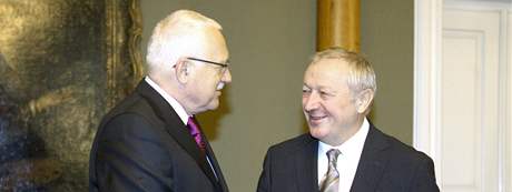 Prezident republiky Václav Klaus pijal na Praském hrad ministra financí Eduarda Janotu. (11. prosince 2009)