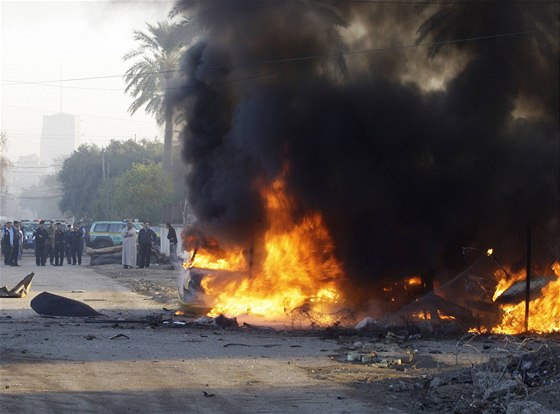 Poár po atentátu v Bagdádu 15. prosince 2009.