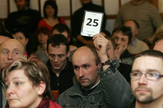 Konec veejných draeb. Radnice v Perov u bude byty prodávat jen obálkovou metodou. Ilustraní foto