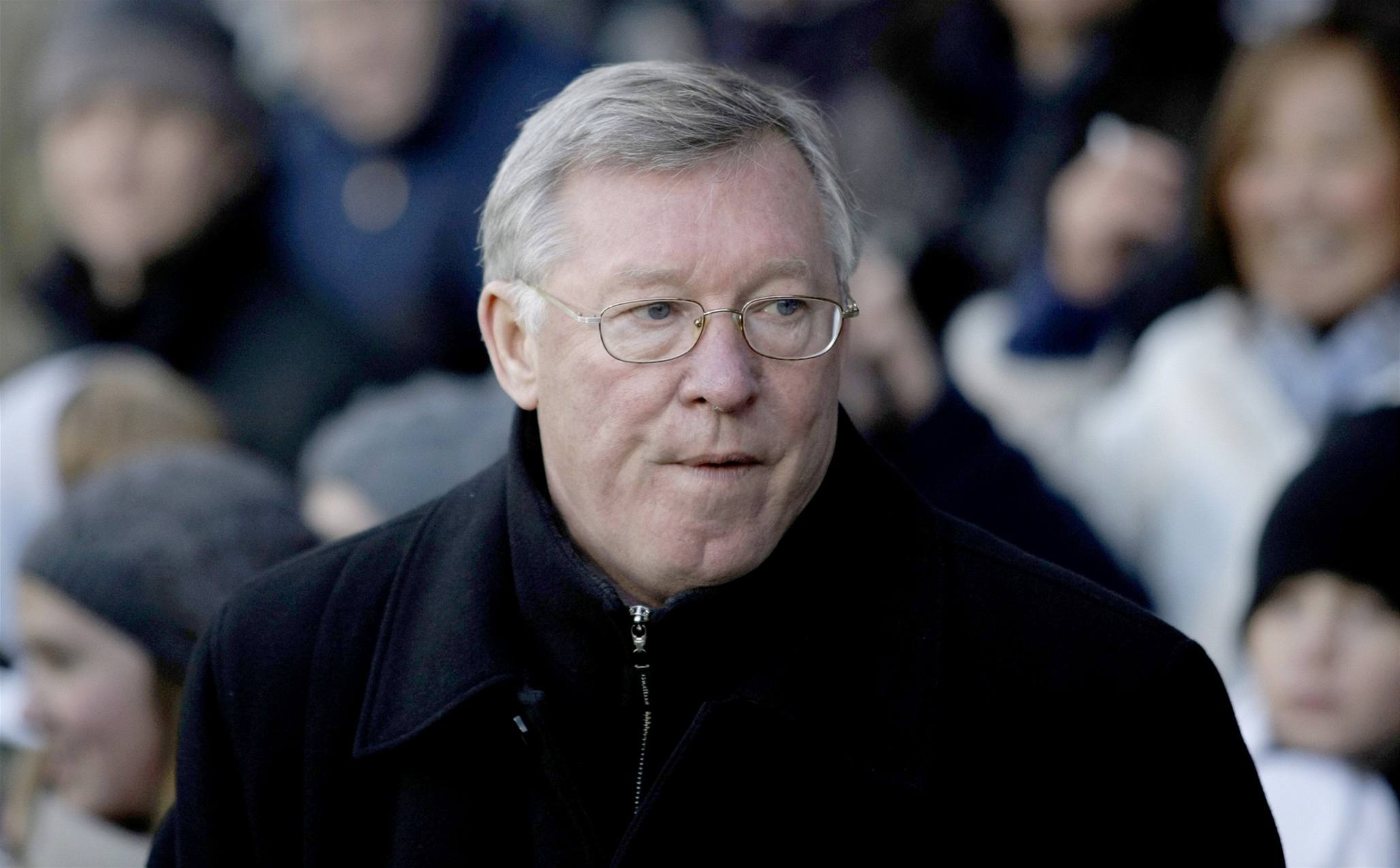 SEZONA A KONEC? Skon�í Alex Ferguson po p�í�tí sezon� na lavi�ce Manchesteru United, nebo bude je�t� pokra�ovat?