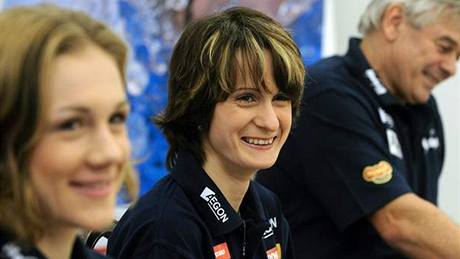 Karolína Erbanová, Martina Sáblíková a trenér Petr Novák