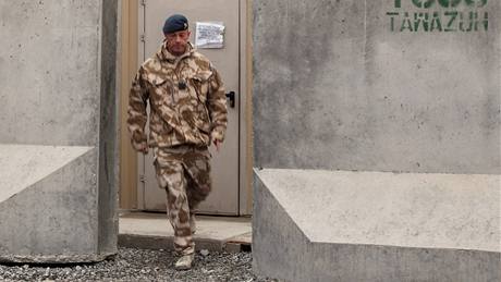 Zde pespal Gordon Brown. Britská letecká základna v Kandaháru (13. prosince 2009)
