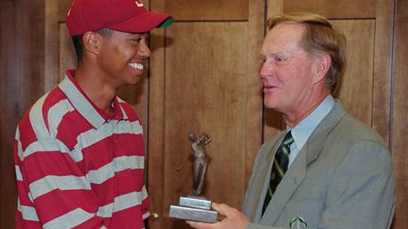Tiger Woods a Jack Nicklaus - pedvn ceny pro nejlepho univerzitnho hre roku, 1996.