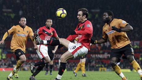 Manchester United - Wolverhampton: Berbatov kouzlí s míem 