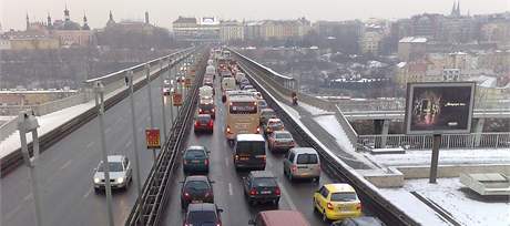 Oprava Nuselského mostu omezí dopravu.
