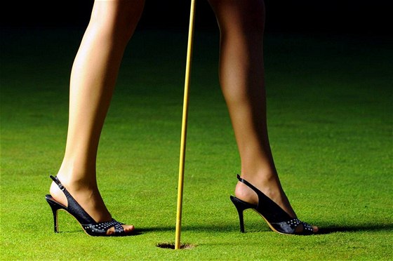 Vhodná golfová obuv - základ hry.