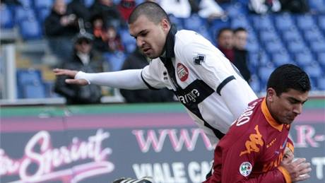 AS ím - Parma: Valeri Bojinov a Davide Pizarro (vpravo)
