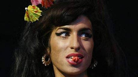 Z festivalu v Glastonbury - zpvaka Amy Winehouse