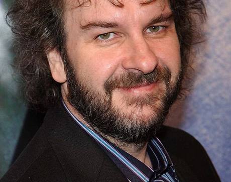 Reisér Peter Jackson si na vizitky me pipsat titul Sir. Dala mu jej královna Albta II.