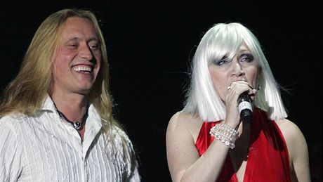 Kamil Stihavka a Bára Basiková v muzikálu Jesus Christ Superstar