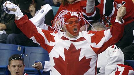 Fanoušek Kanady na mistrovství světa hokejových dvacítek v Saskatoonu 