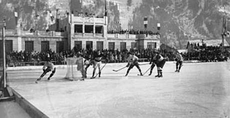 Momentka z prvního olympijského turnaje ledních hokejist v Chamonix 1924 